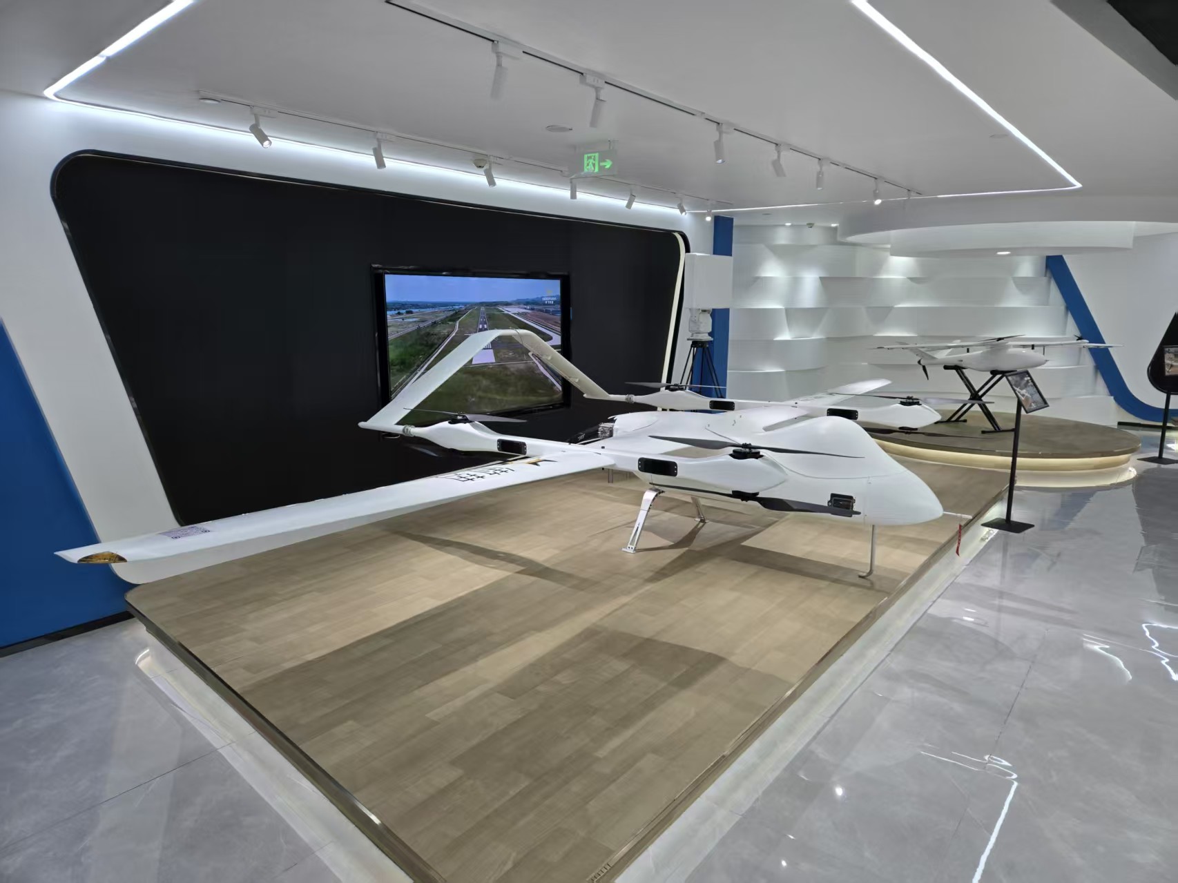 Advanced unmanned fixed-wing aircraft
